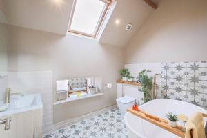 Photo 16- click for photo gallery